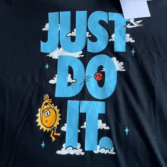 Nike men’s tshirt - Picture 2 of 4